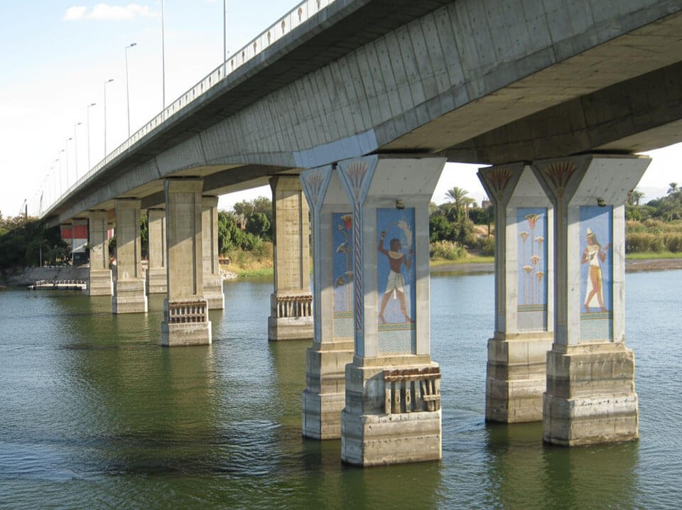 Luxor-Bridge
